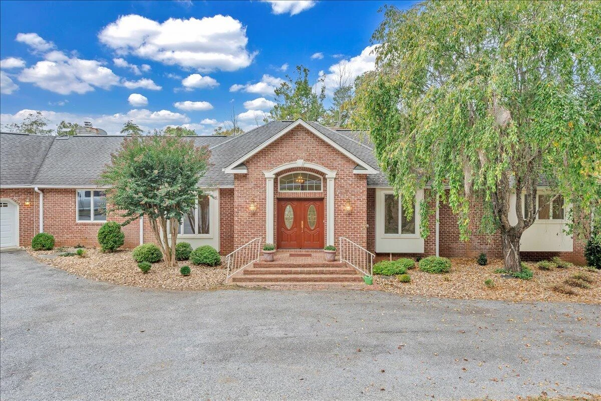 2854 Hickory Cove LN - Photo 3