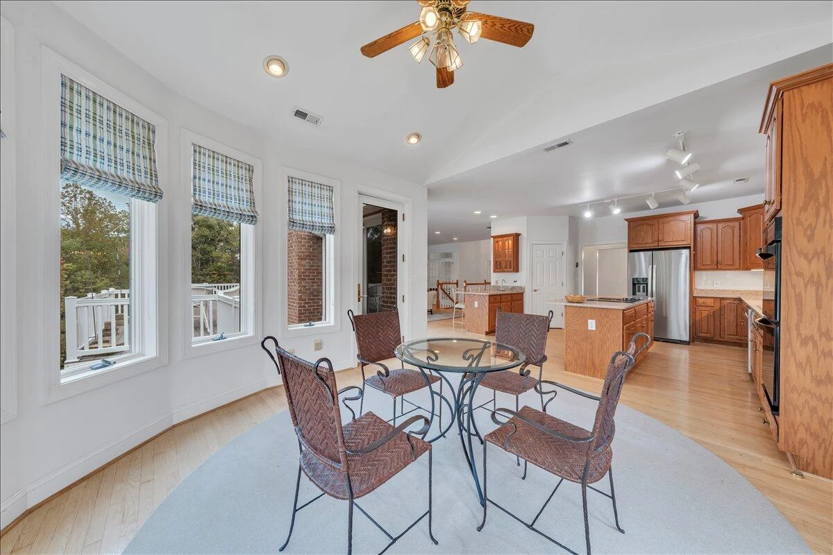 2854 Hickory Cove LN - Photo 30