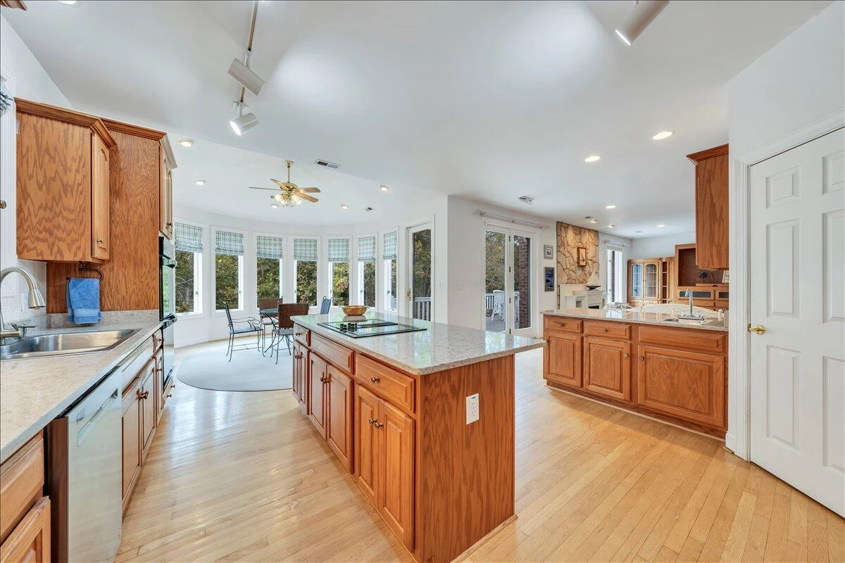 2854 Hickory Cove LN - Photo 32