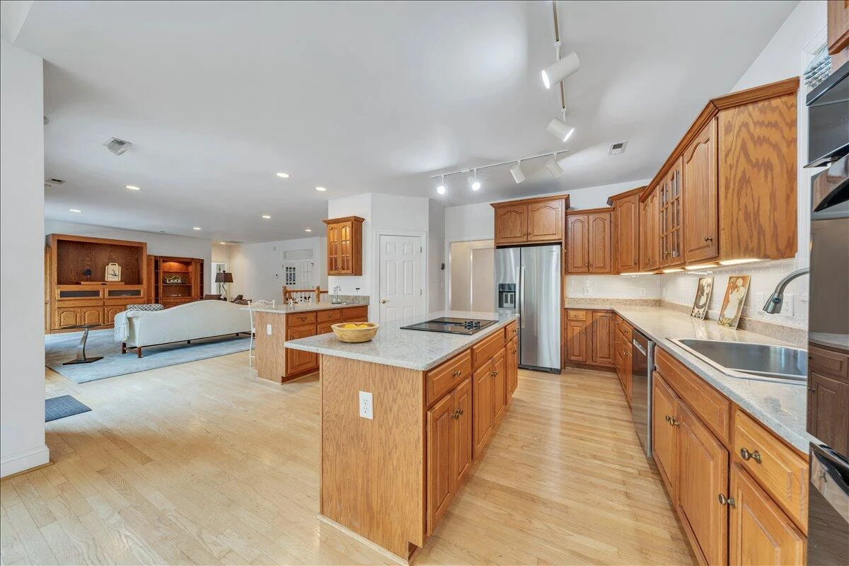 2854 Hickory Cove LN - Photo 46