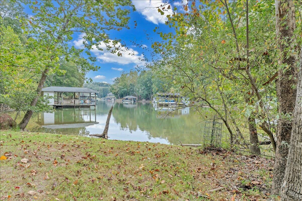 2854 Hickory Cove LN - Photo 5