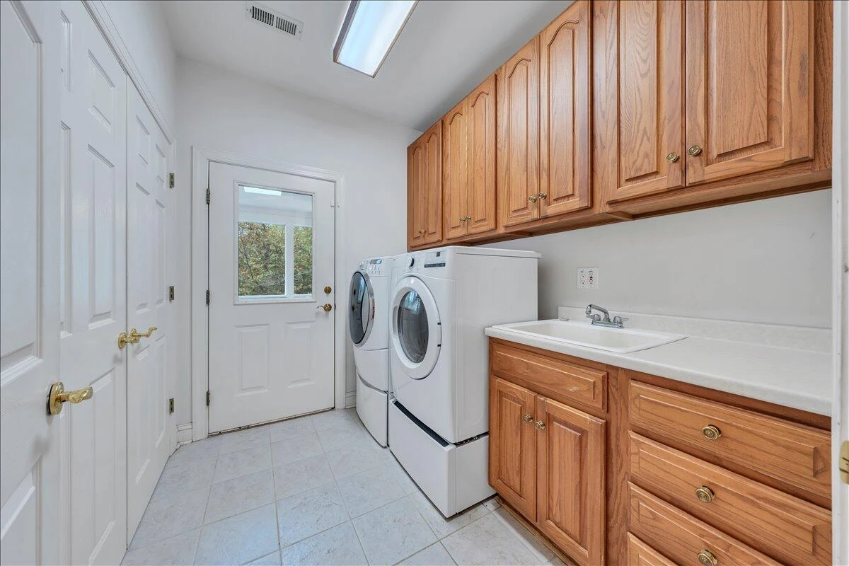2854 Hickory Cove LN - Photo 59