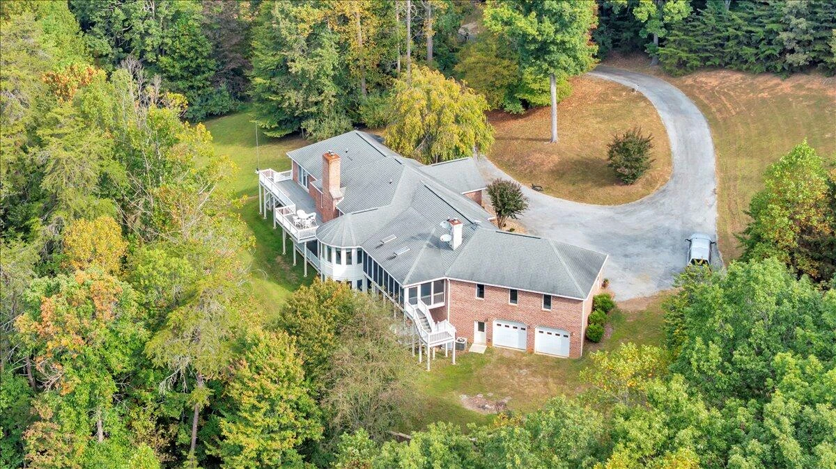 2854 Hickory Cove LN - Photo 8