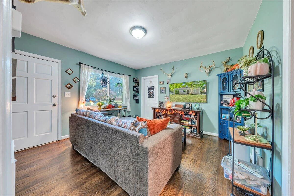 5321 Grandin Road Ext - Photo 2
