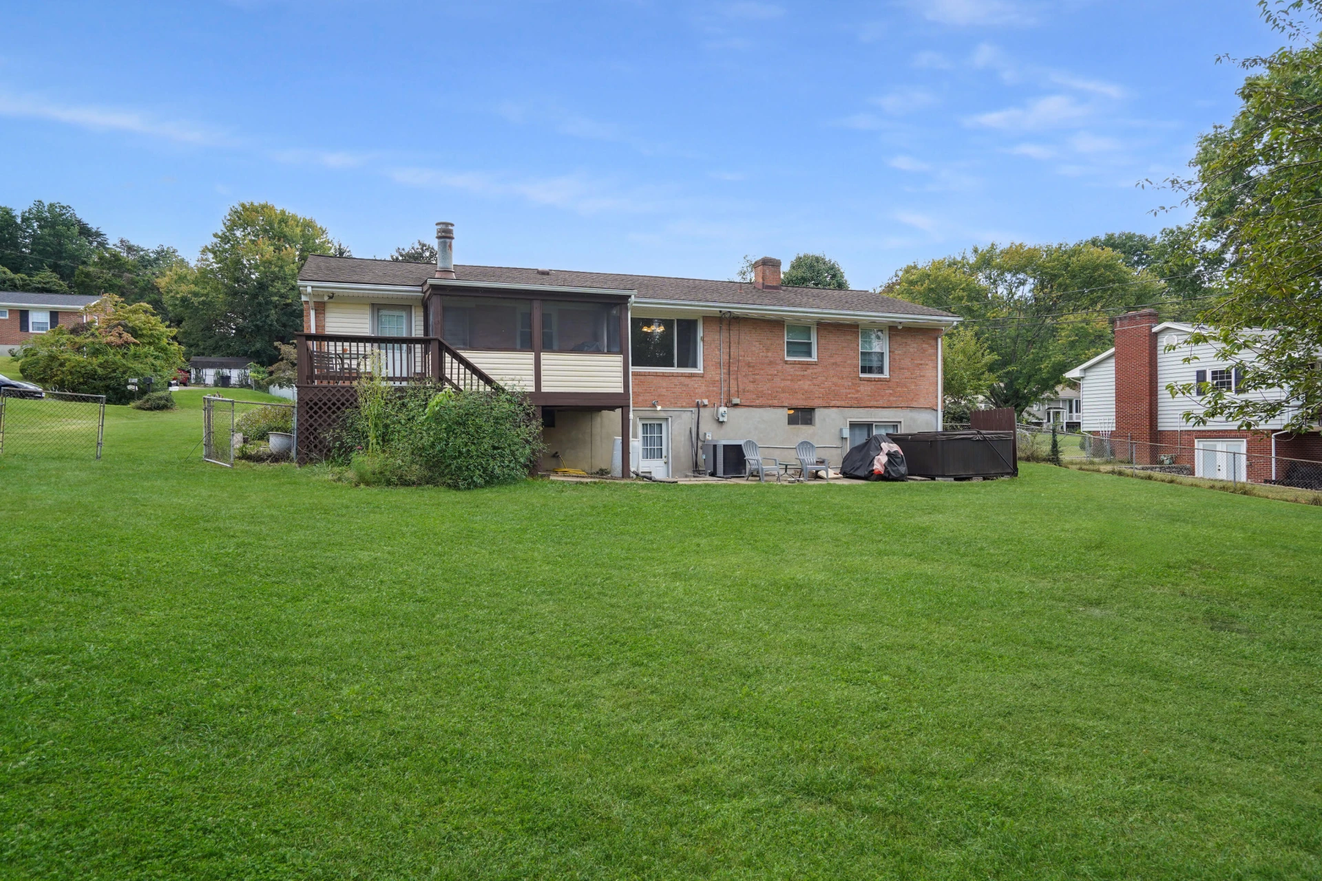 4207 Sharolyn DR - Photo 32