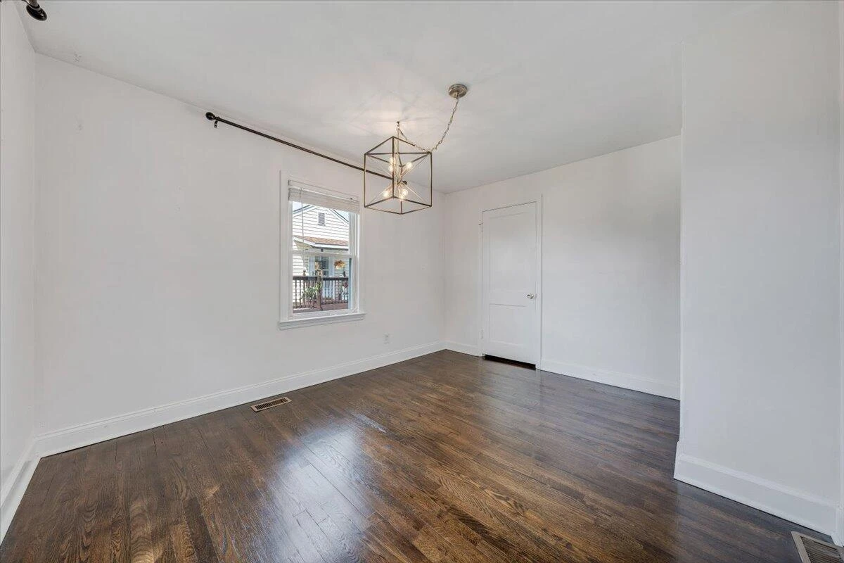 2324 Berkley AVE SW - Photo 23