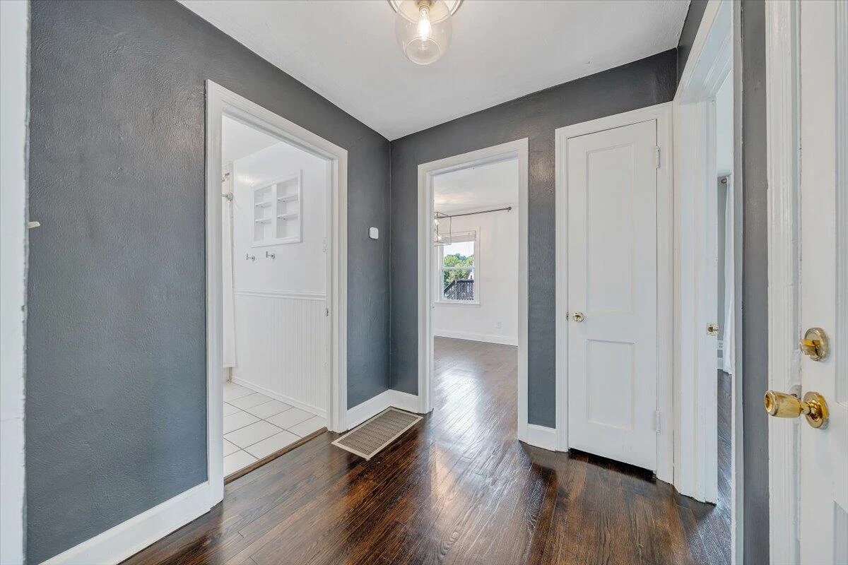 2324 Berkley AVE SW - Photo 24