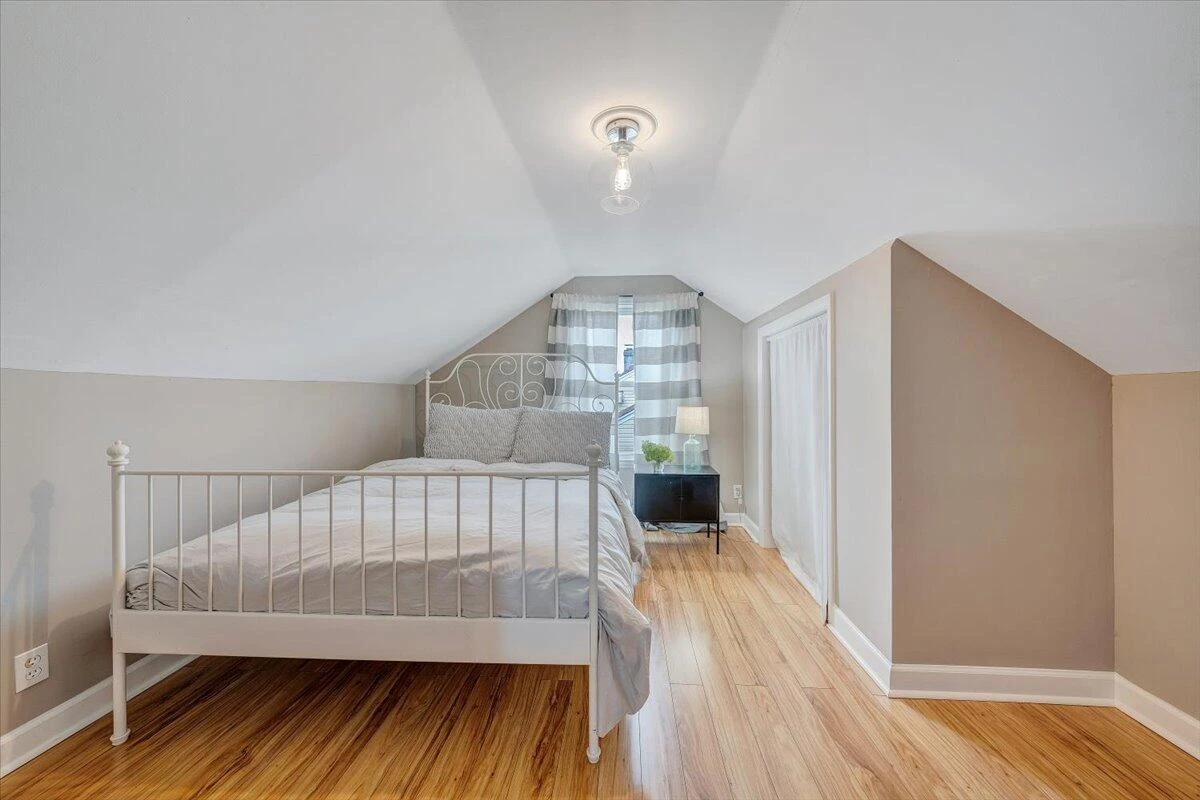 2324 Berkley AVE SW - Photo 28