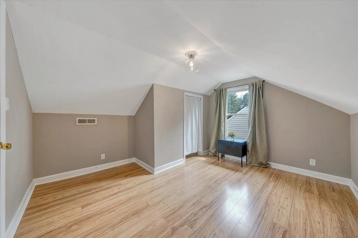 2324 Berkley AVE SW - Photo 30