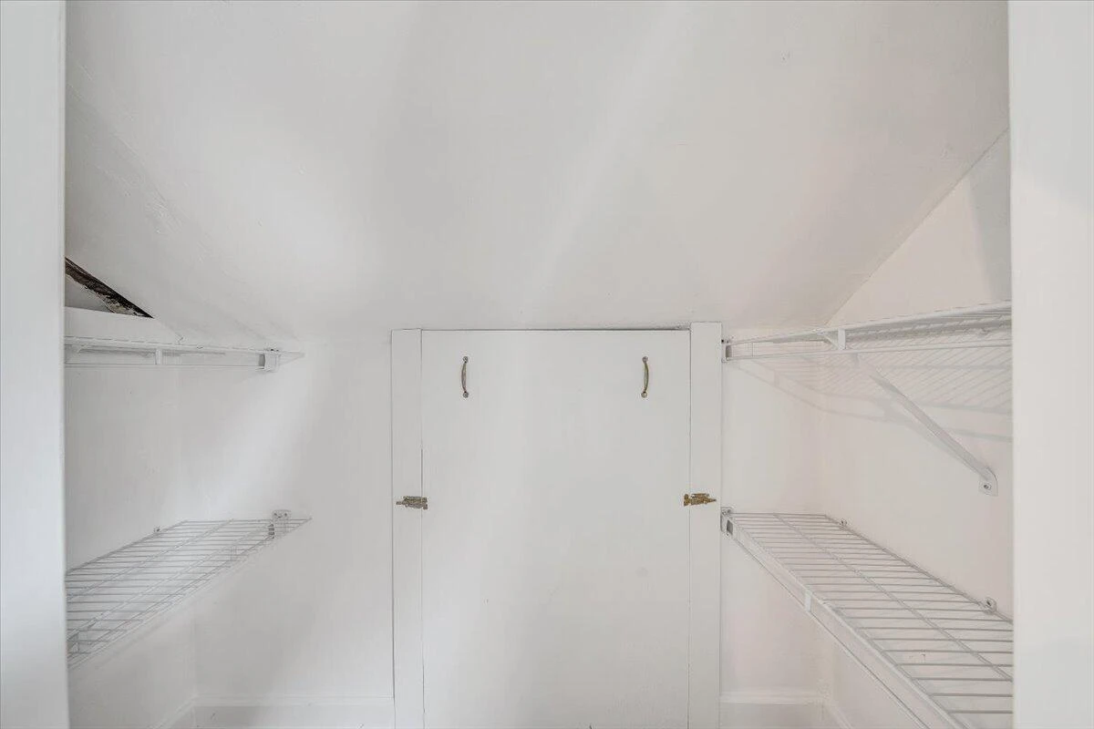 2324 Berkley AVE SW - Photo 31