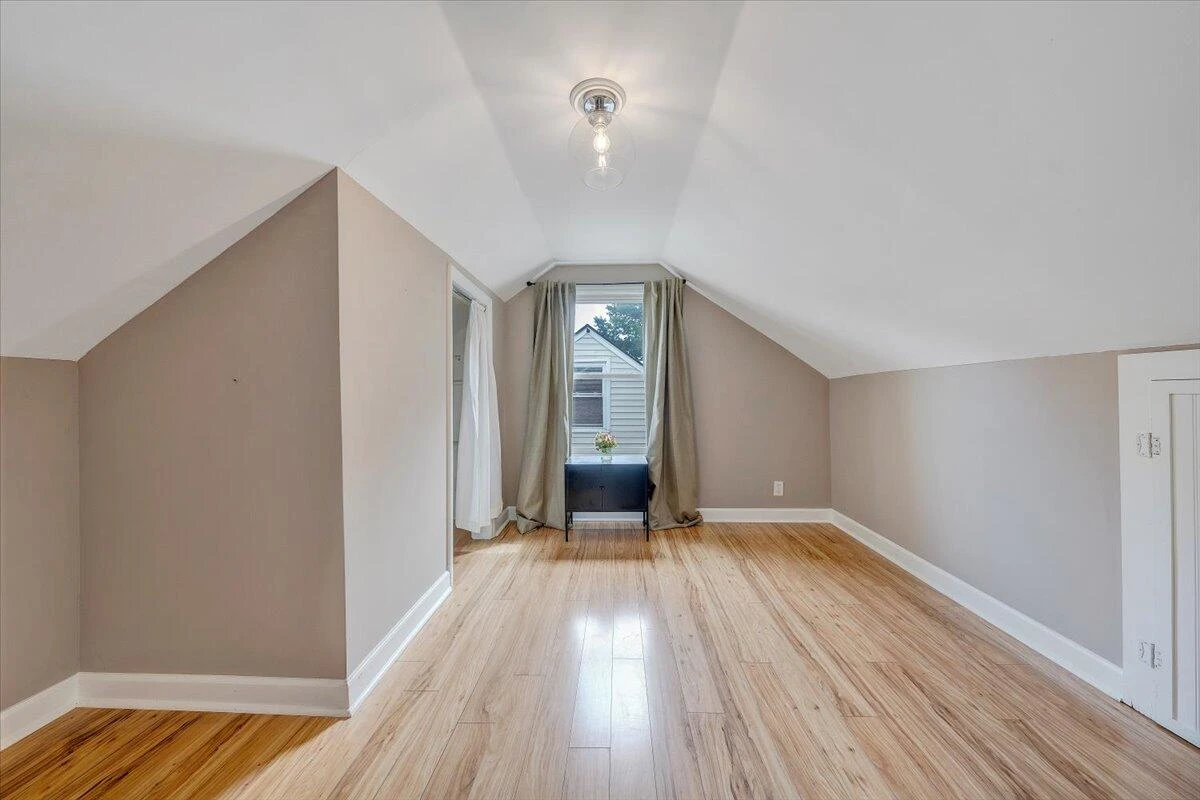 2324 Berkley AVE SW - Photo 32