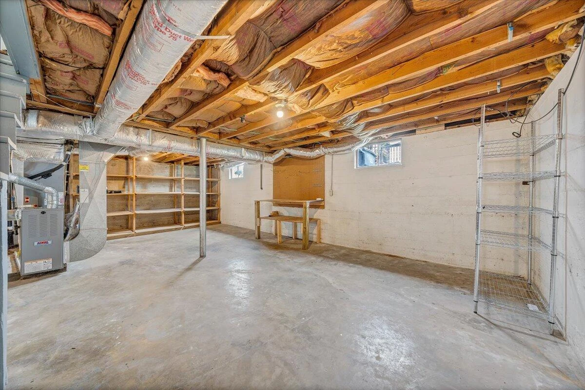 2324 Berkley AVE SW - Photo 36
