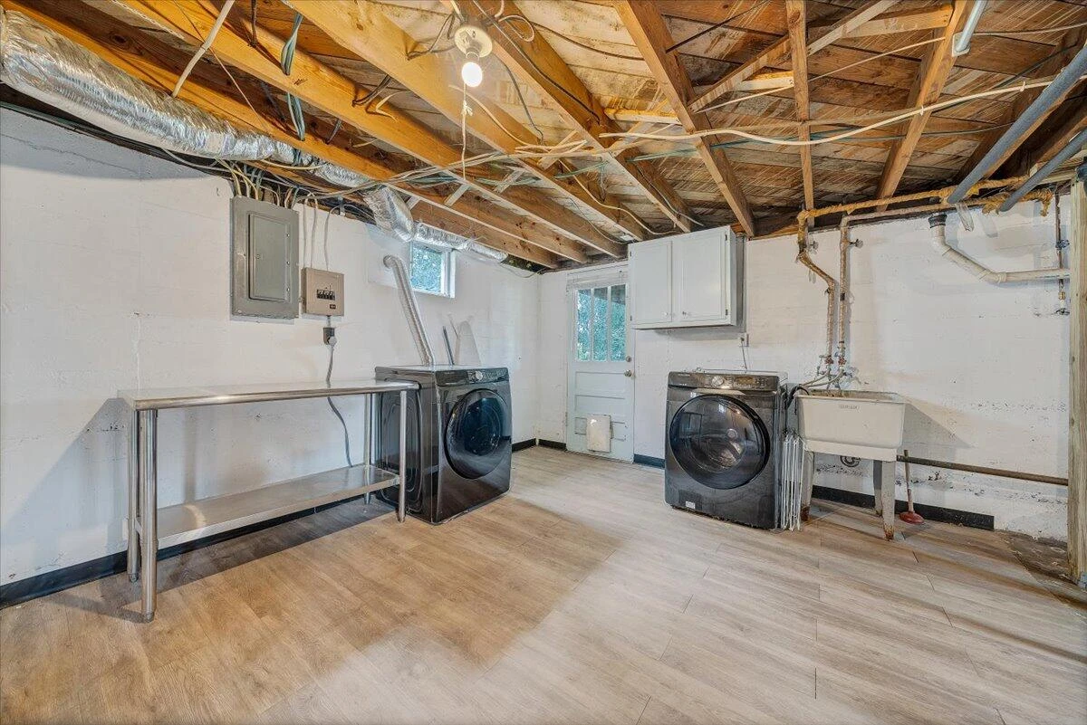 2324 Berkley AVE SW - Photo 38