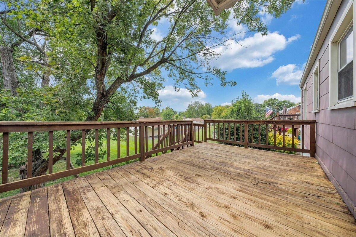 2324 Berkley AVE SW - Photo 46