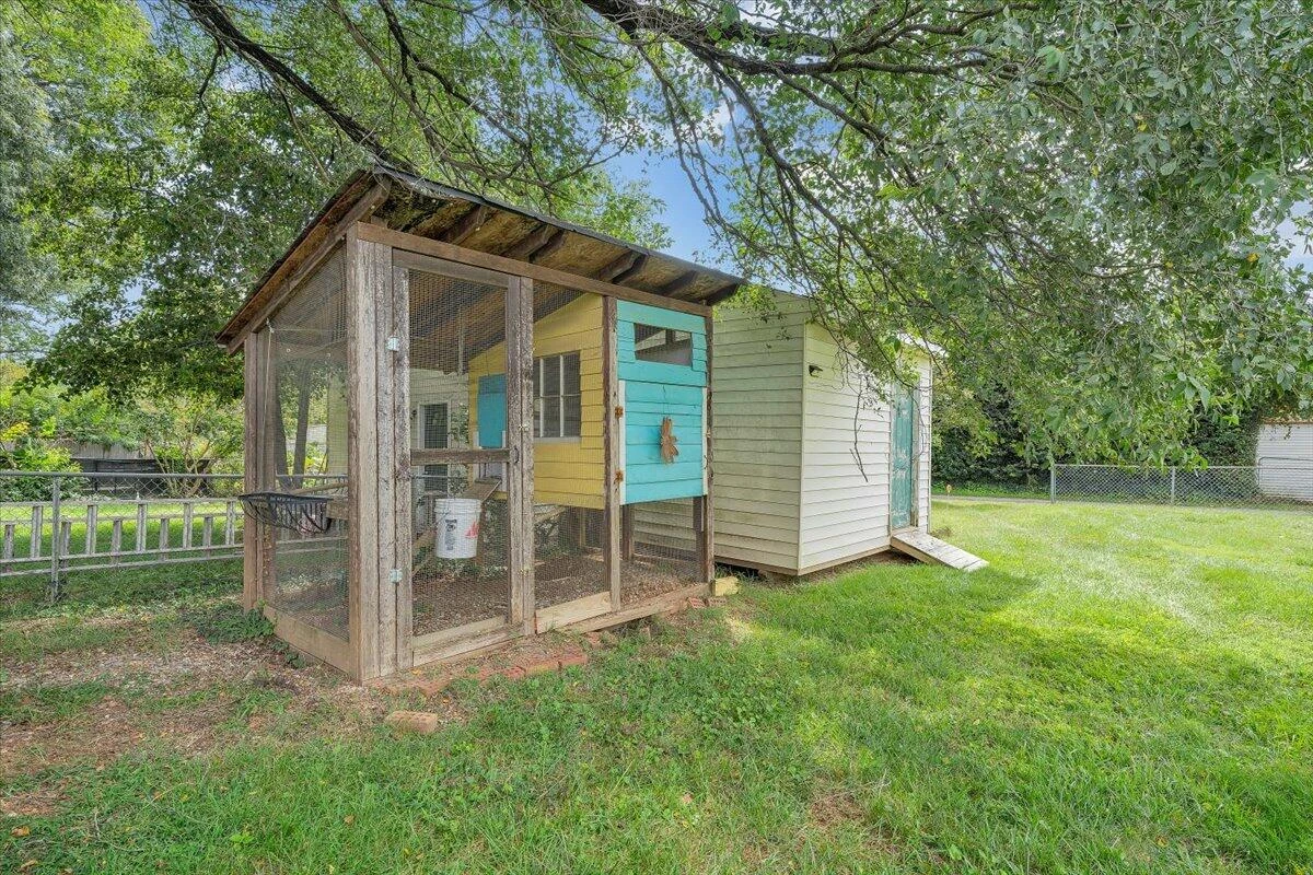 2324 Berkley AVE SW - Photo 49