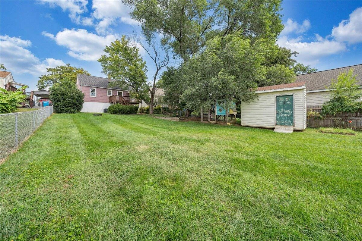 2324 Berkley AVE SW - Photo 53