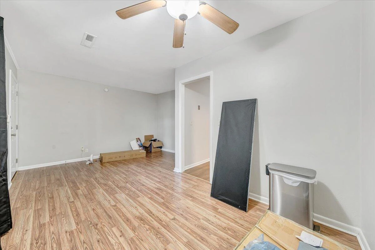 718 Windsor AVE SW #1-4 - Photo 4
