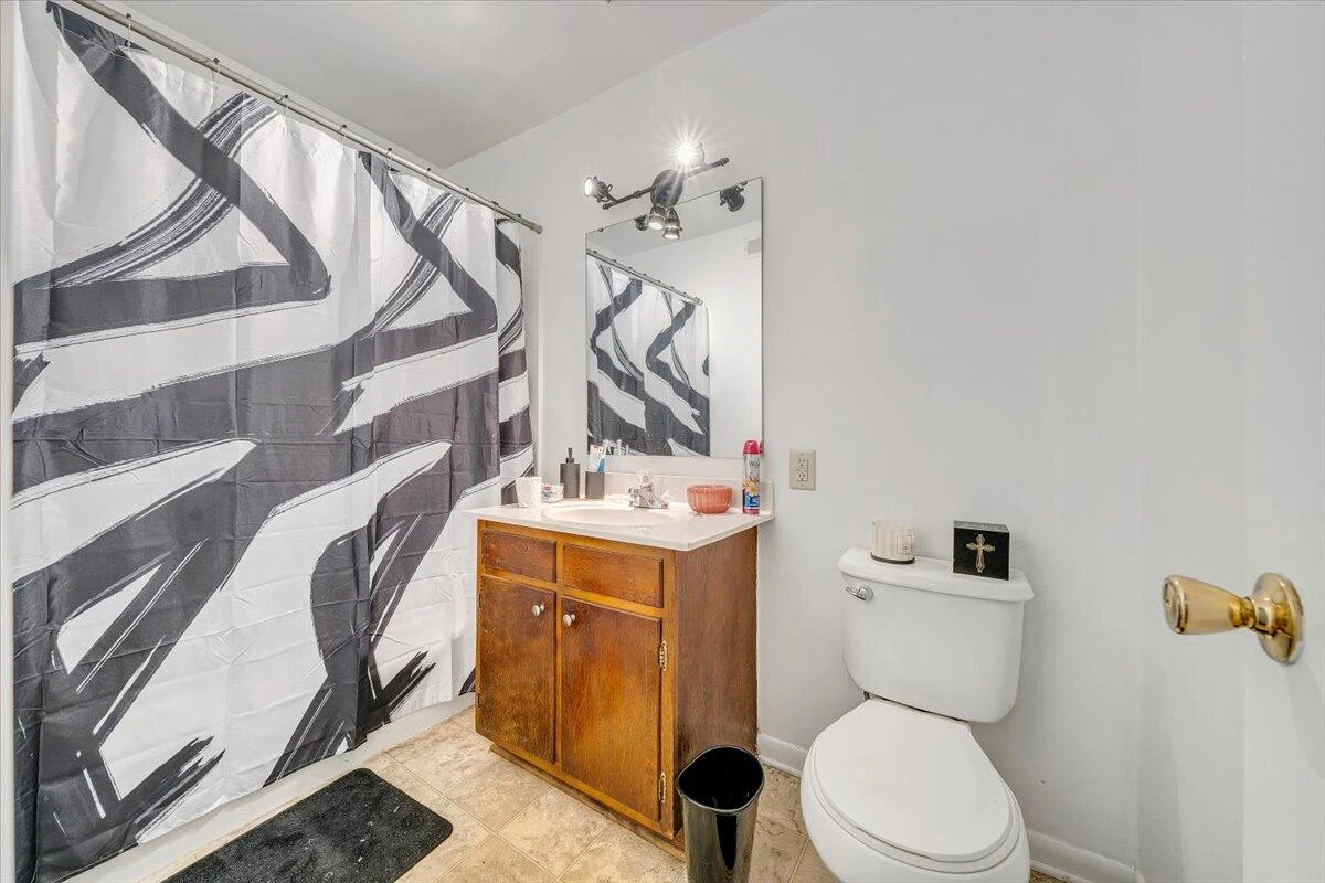 718 Windsor AVE SW #1-4 - Photo 7