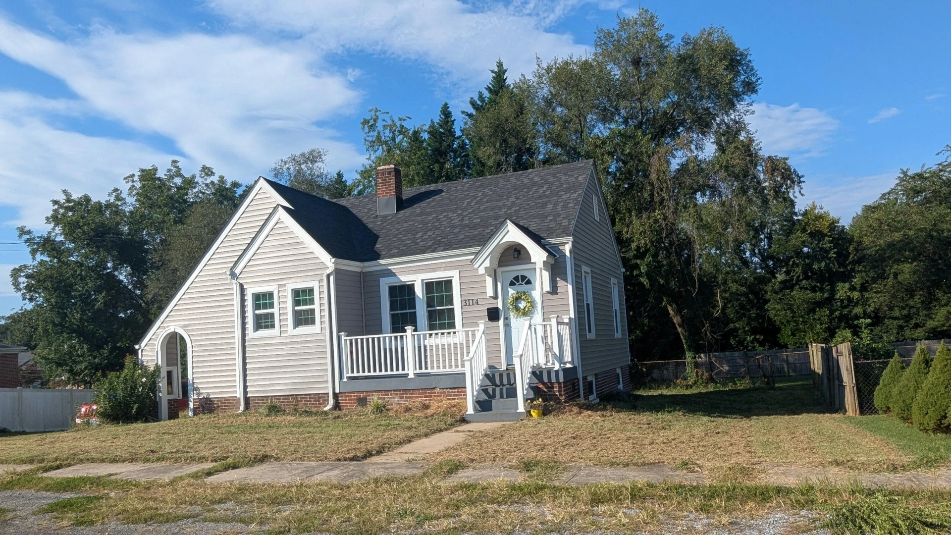 3114 Ellsworth ST NE - Photo 2