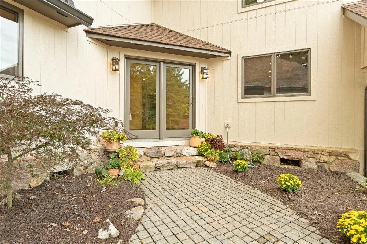 3615 Dogwood LN SW - Photo 3