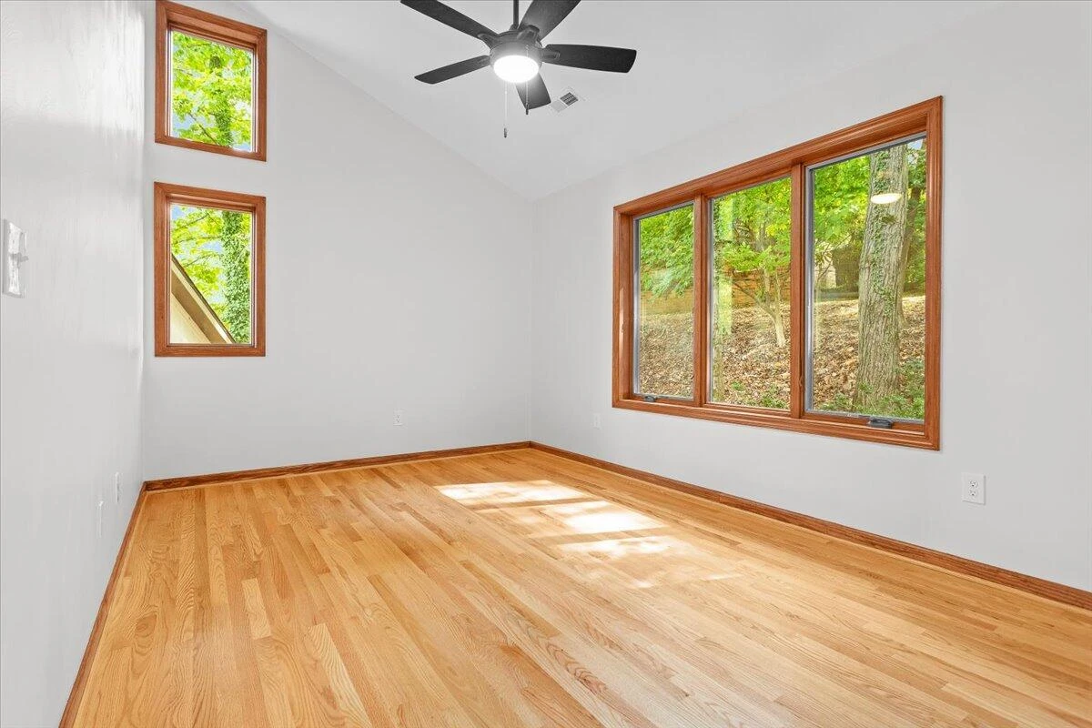 3615 Dogwood LN SW - Photo 32