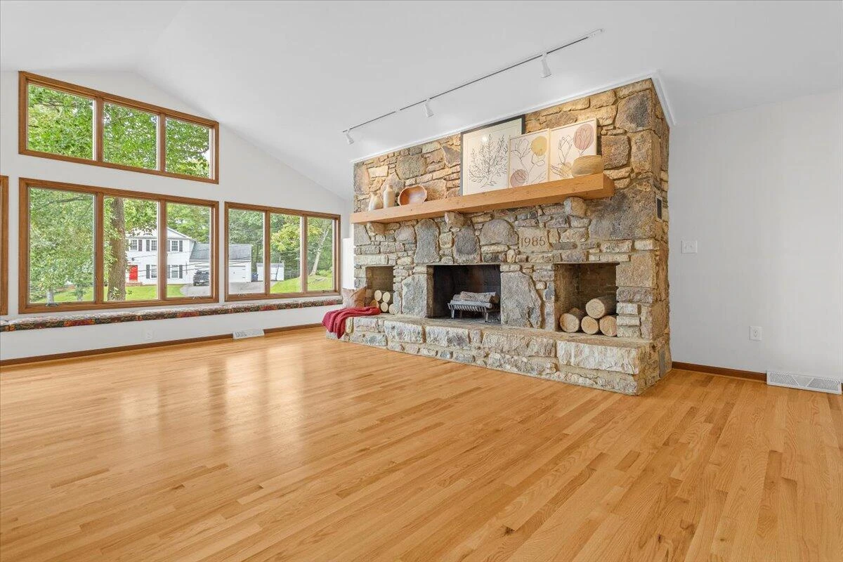 3615 Dogwood LN SW - Photo 5
