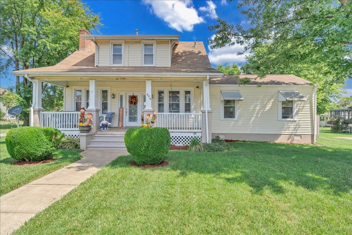 609 Front AVE