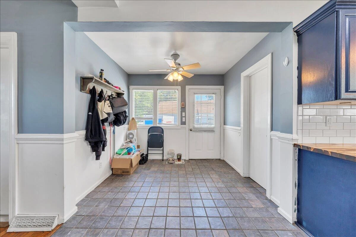 609 Front AVE - Photo 16