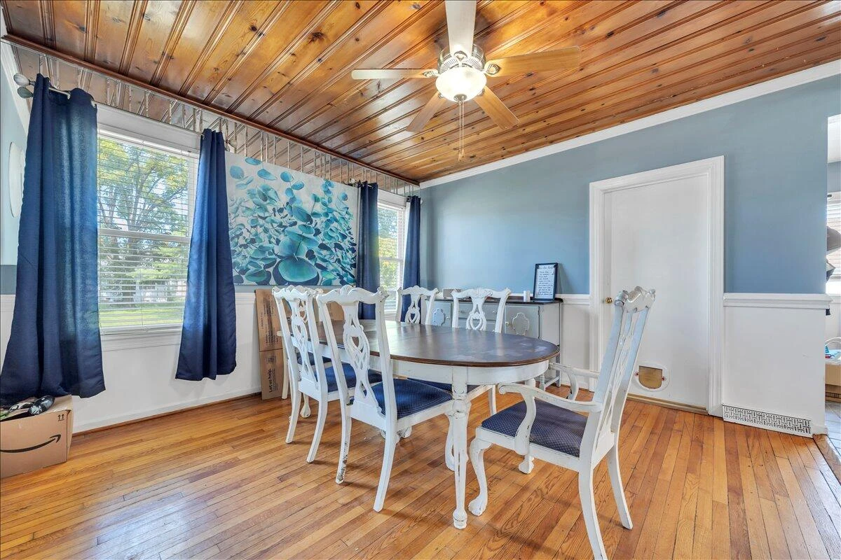 609 Front AVE - Photo 17
