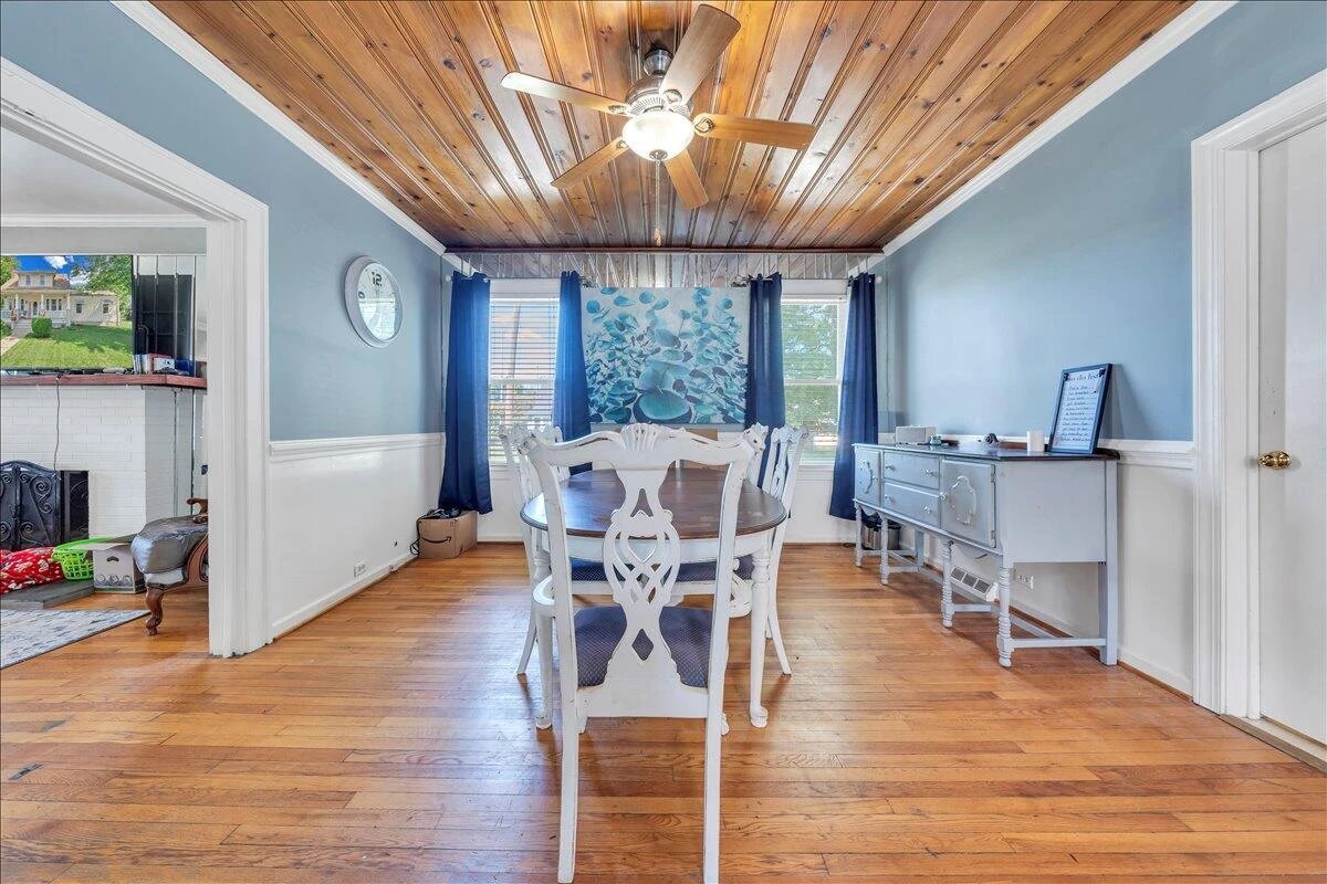 609 Front AVE - Photo 19