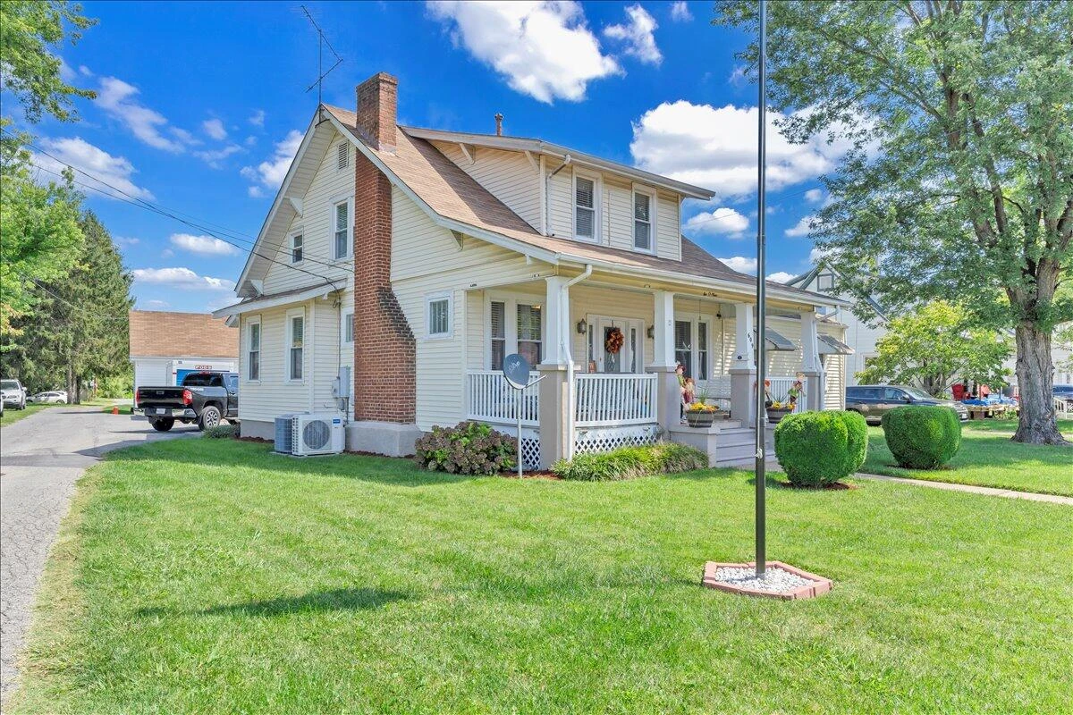 609 Front AVE - Photo 2