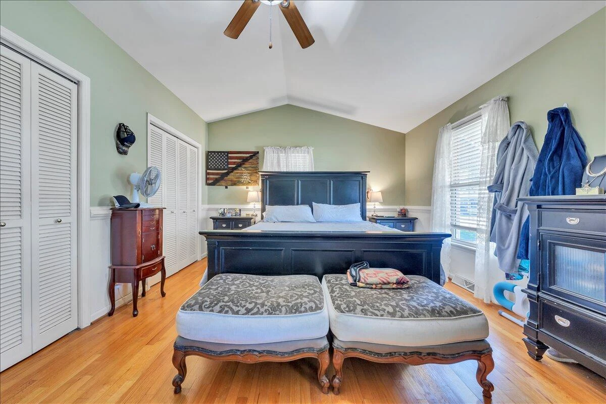 609 Front AVE - Photo 22
