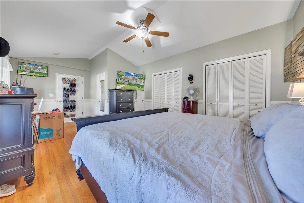 609 Front AVE - Photo 23
