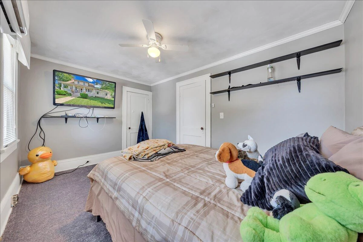 609 Front AVE - Photo 27