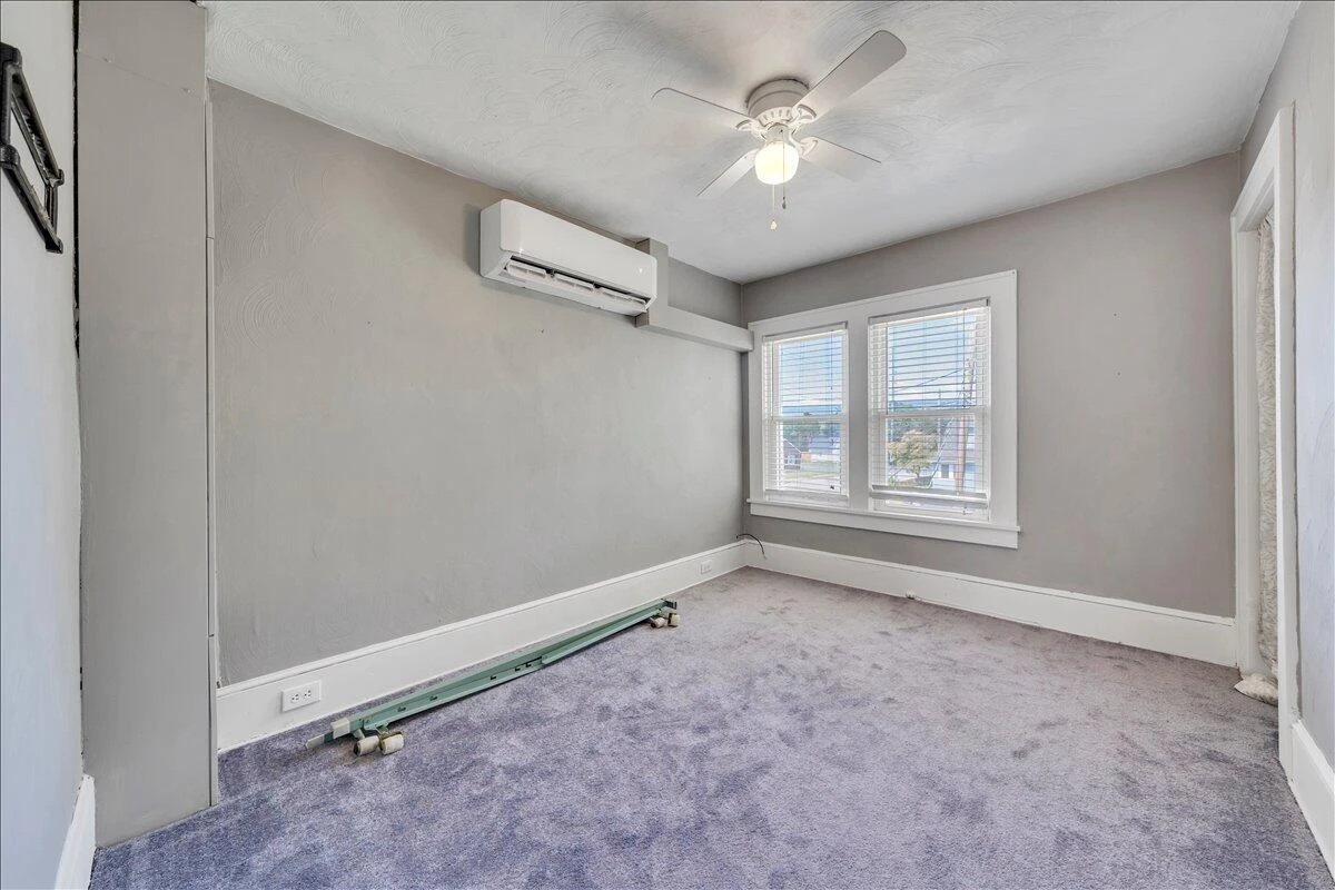 609 Front AVE - Photo 28