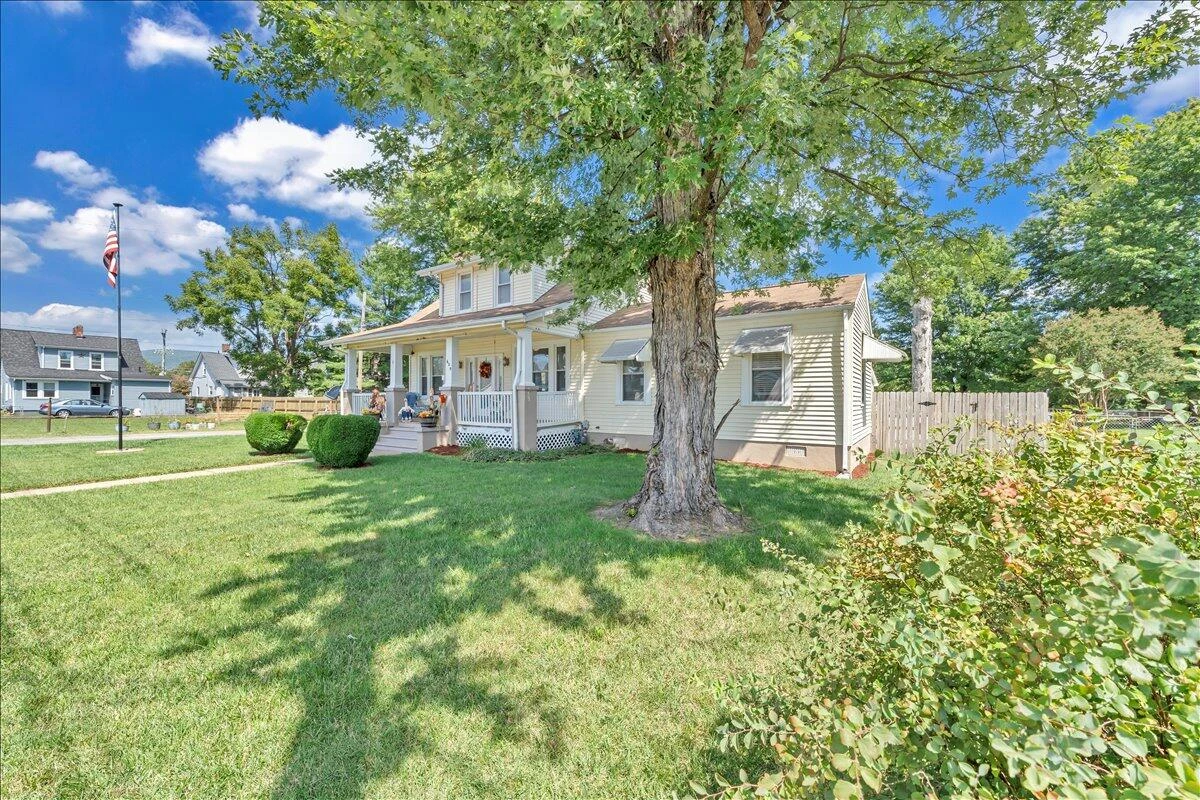 609 Front AVE - Photo 37