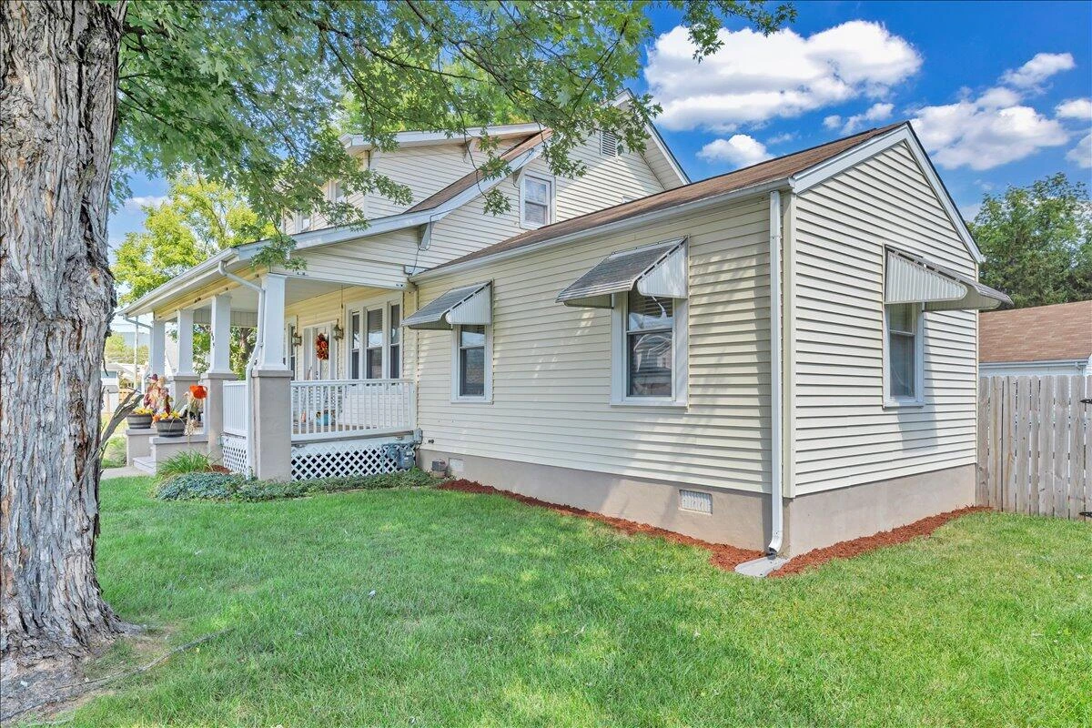 609 Front AVE - Photo 38