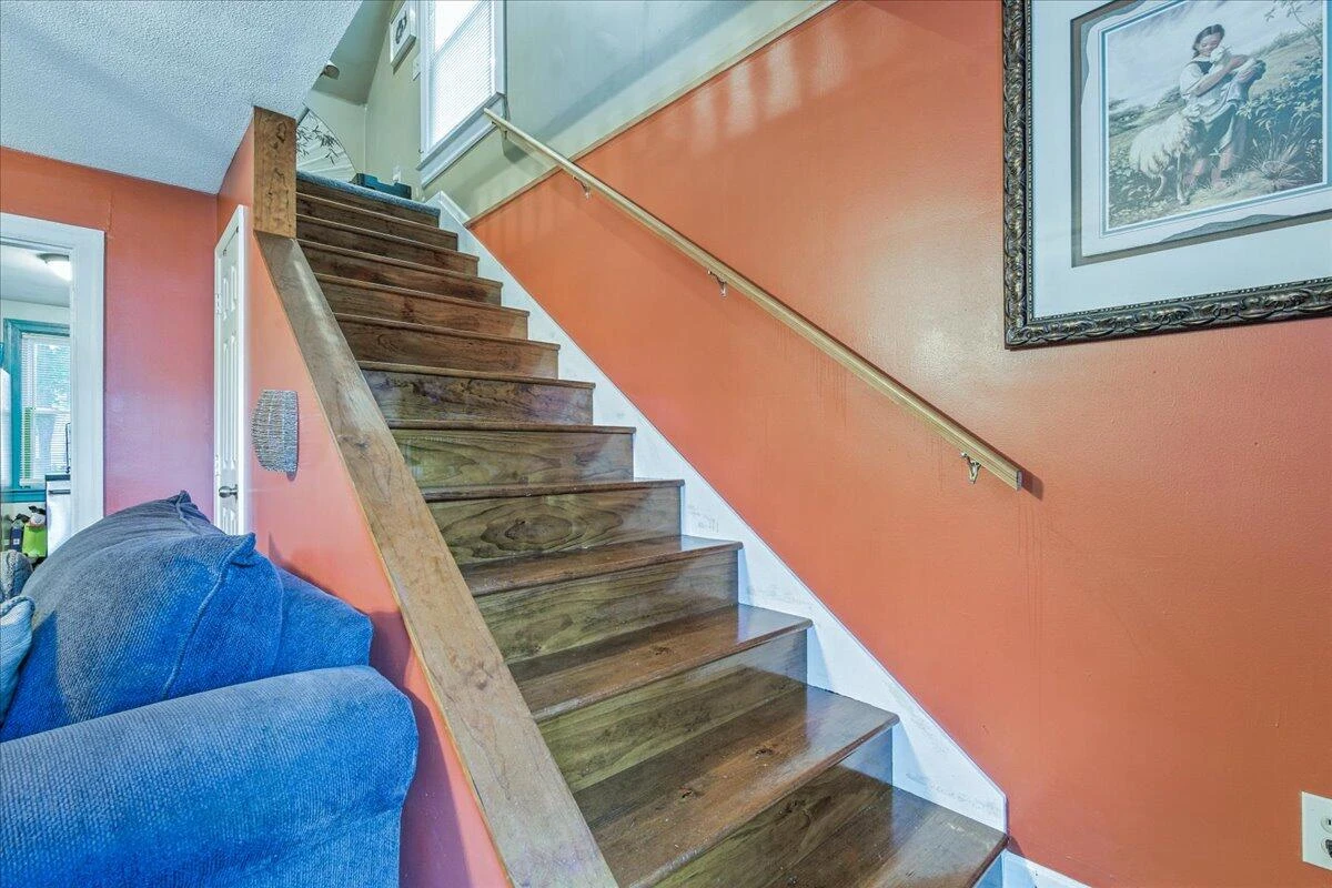 1228 Grace AVE - Photo 11