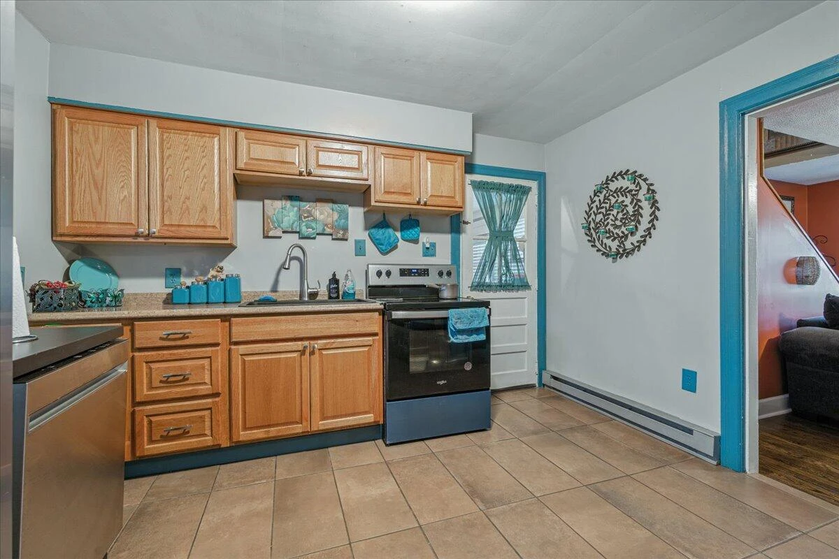 1228 Grace AVE - Photo 16