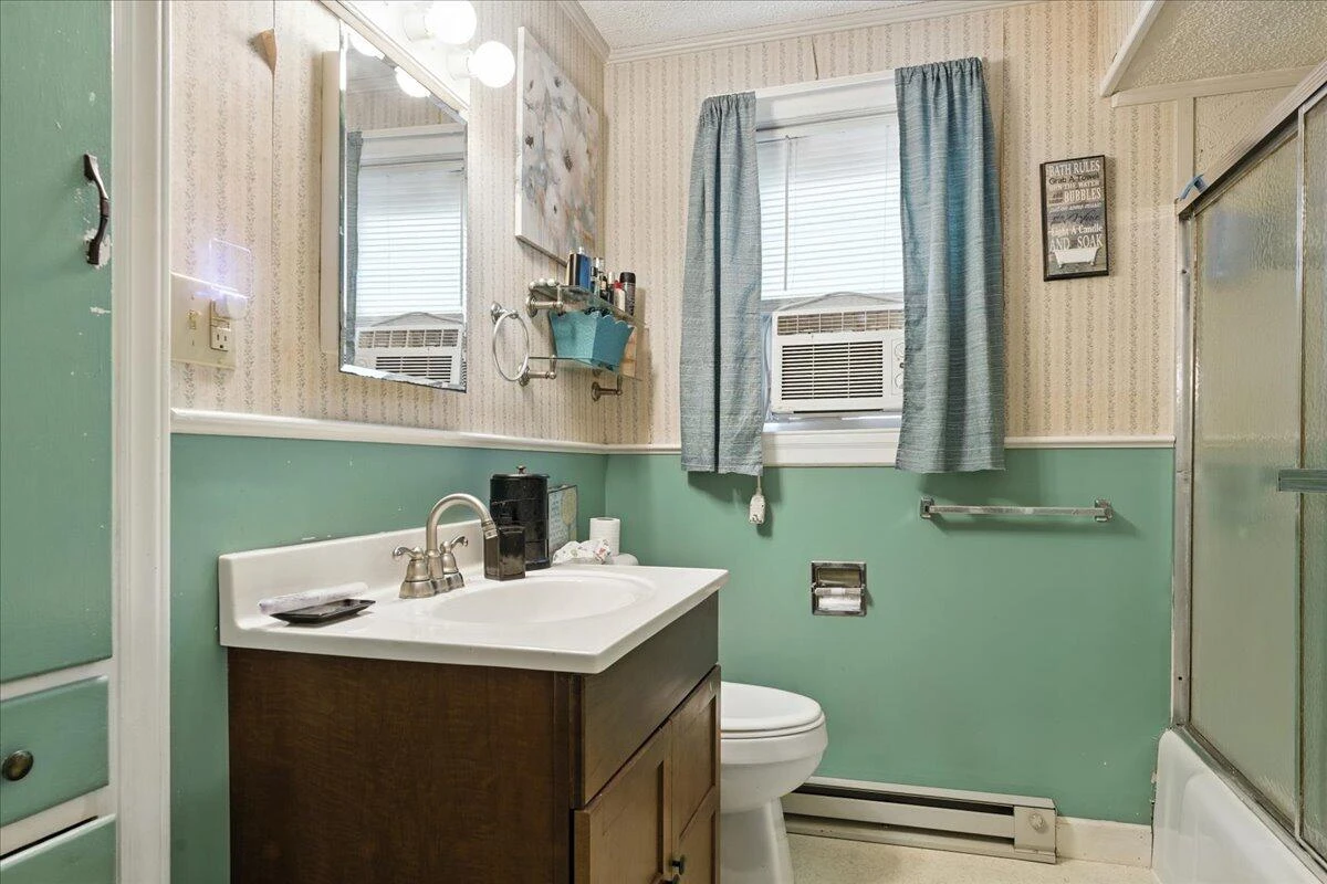 1228 Grace AVE - Photo 19