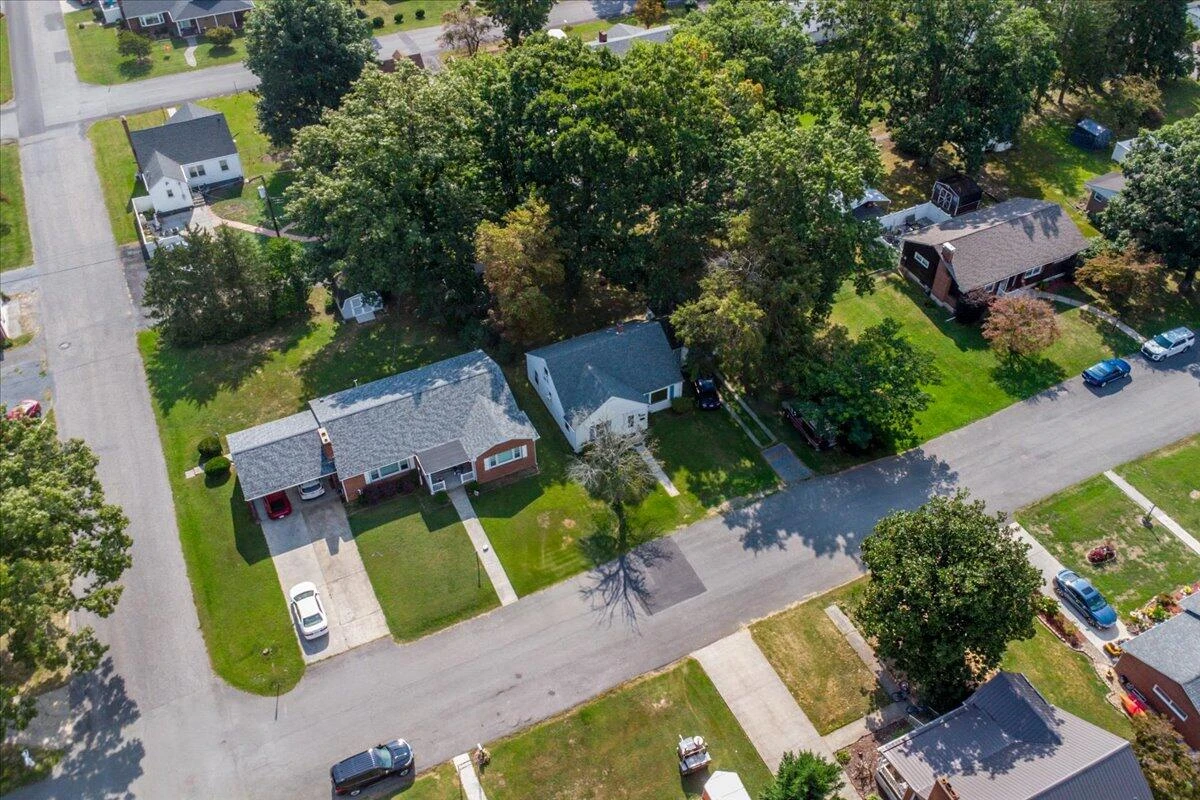 1228 Grace AVE - Photo 6