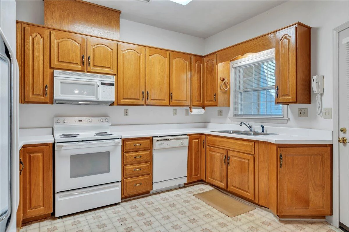 4725 Glen Heather CIR - Photo 12