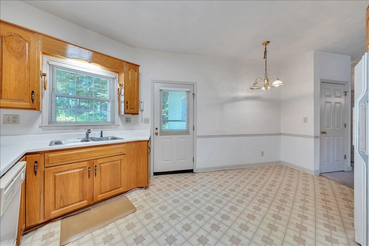 4725 Glen Heather CIR - Photo 15