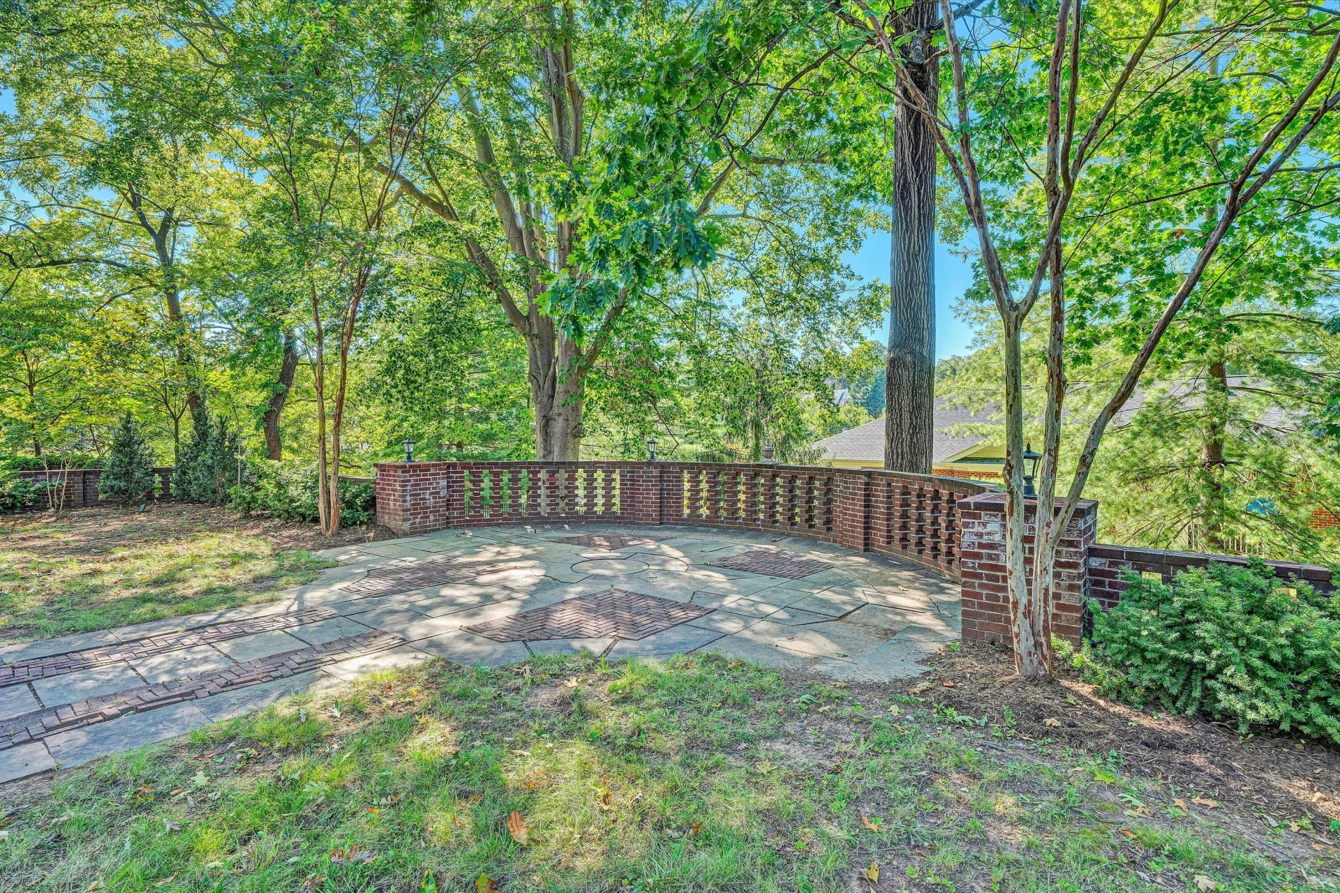 301 23rd ST SW - Photo 15
