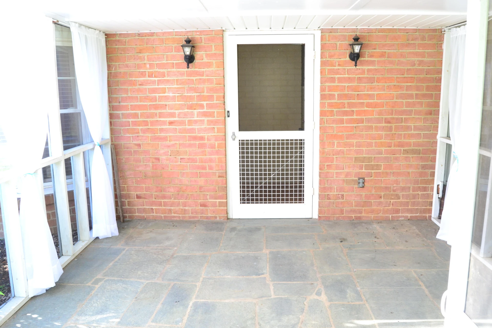 1020 Stonegate DR - Photo 15