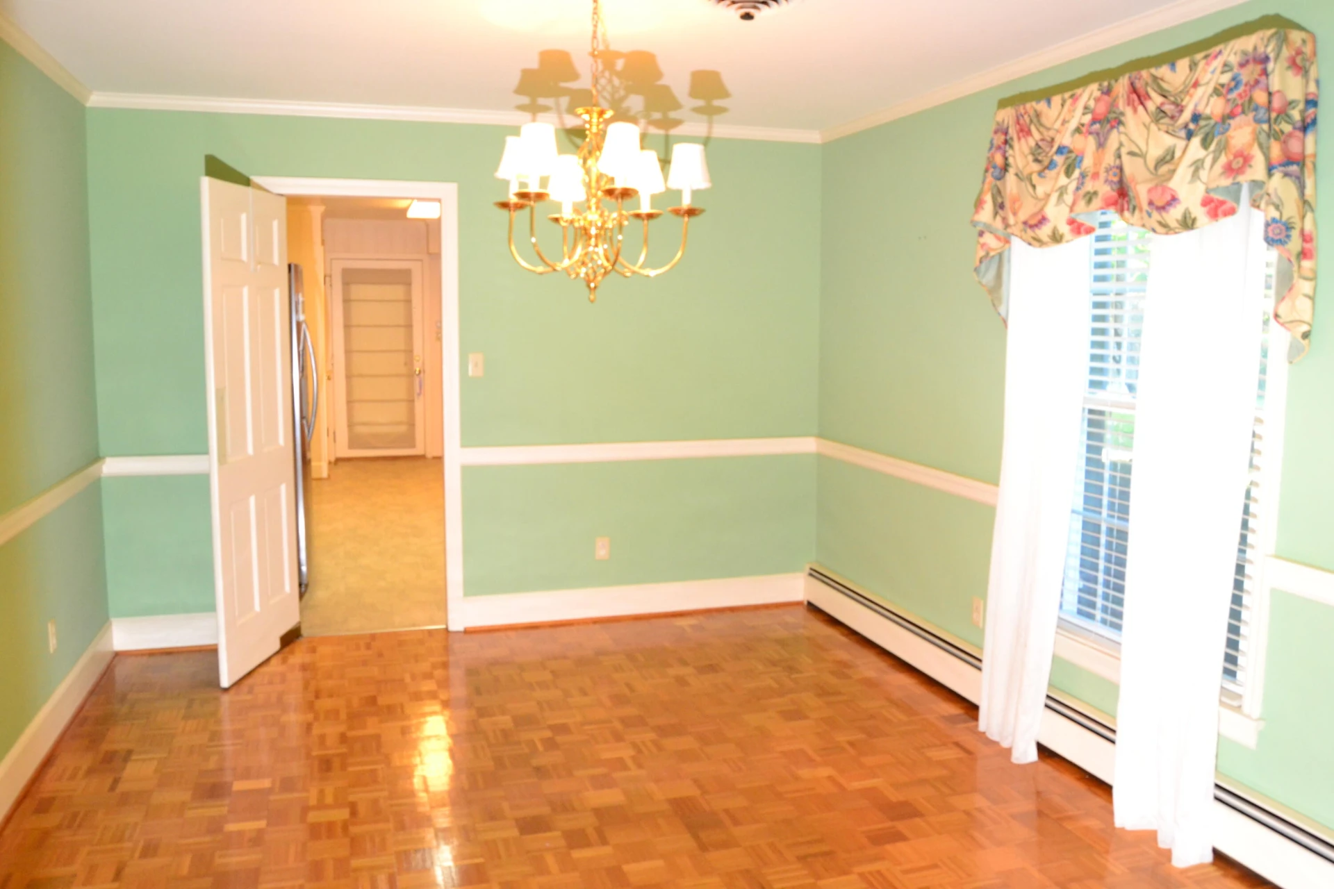 1020 Stonegate DR - Photo 4