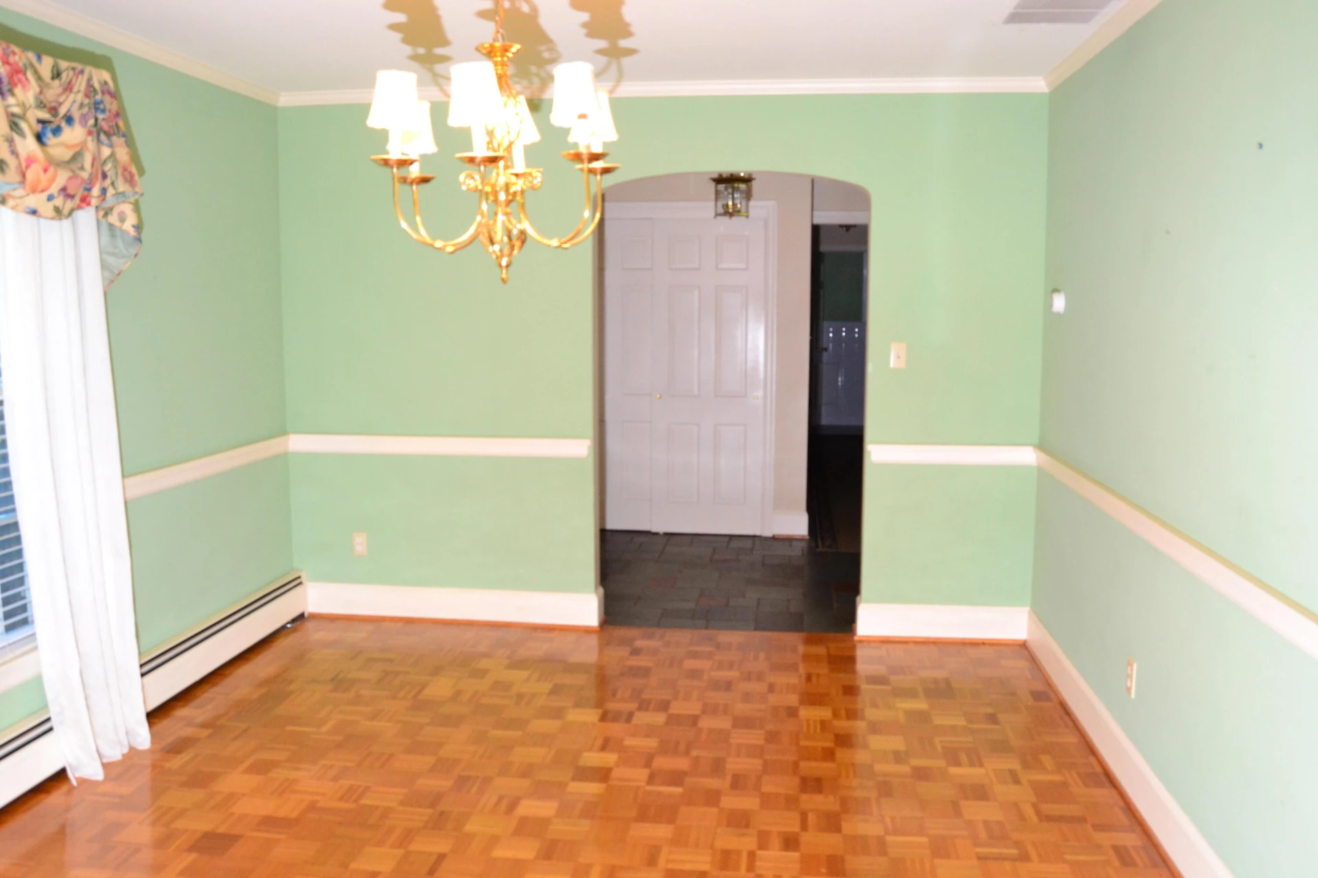 1020 Stonegate DR - Photo 5