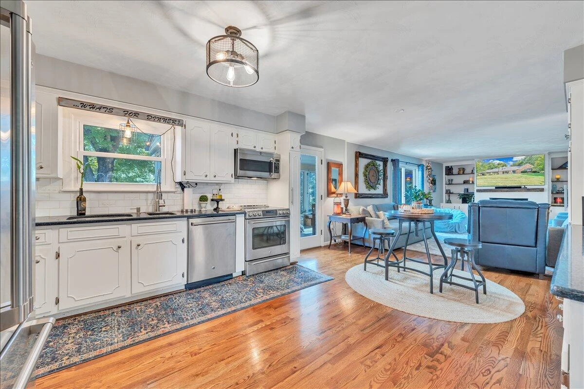 606 Dogwood DR - Photo 18