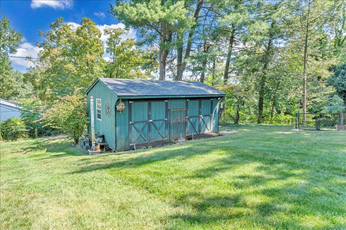 606 Dogwood DR - Photo 60