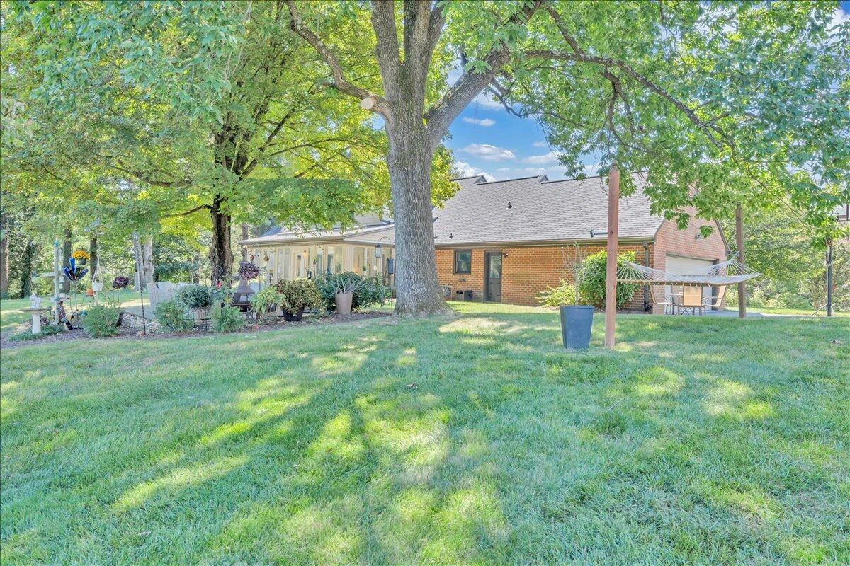 606 Dogwood DR - Photo 68